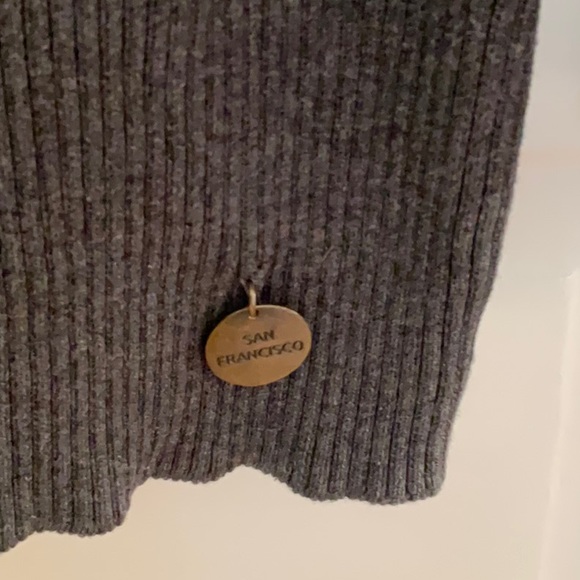 Classic grey cardigan, V neck - Picture 3 of 4